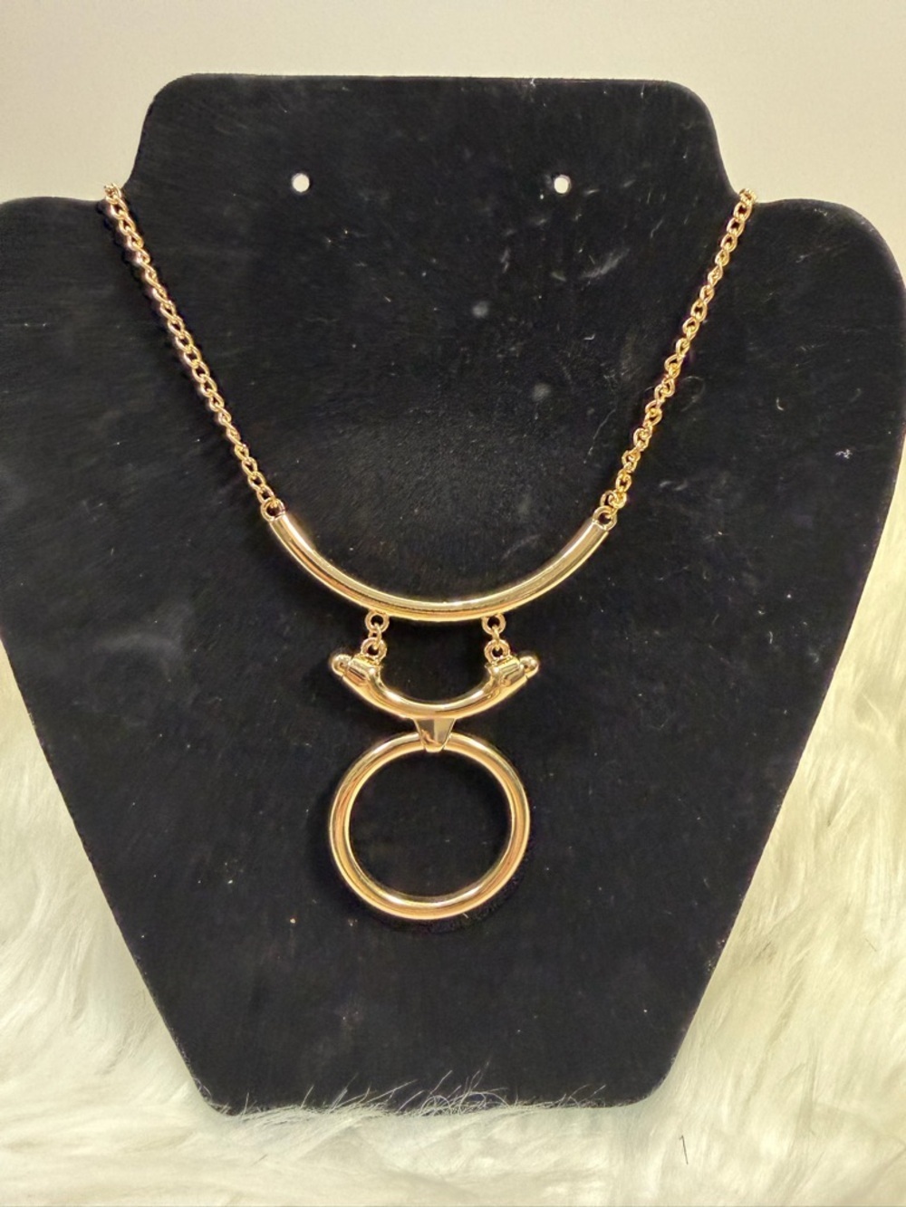 🩷5/$10🩷 paparazzi Gold-Tone Geometric Circle Drop Necklace
